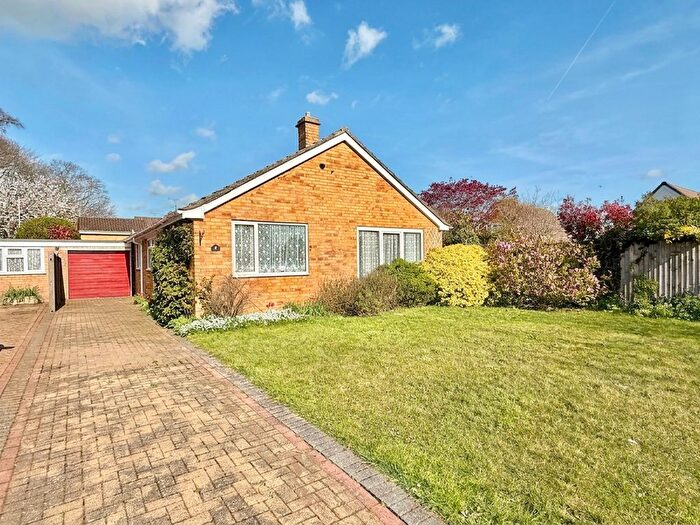 3 Bedroom Detached Bungalow For Sale In Elgin Close, Hythe, SO45
