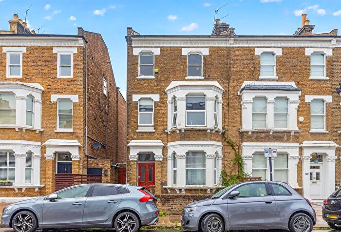 3 Bedroom Flat For Sale In Arlington Gardens, London, W4