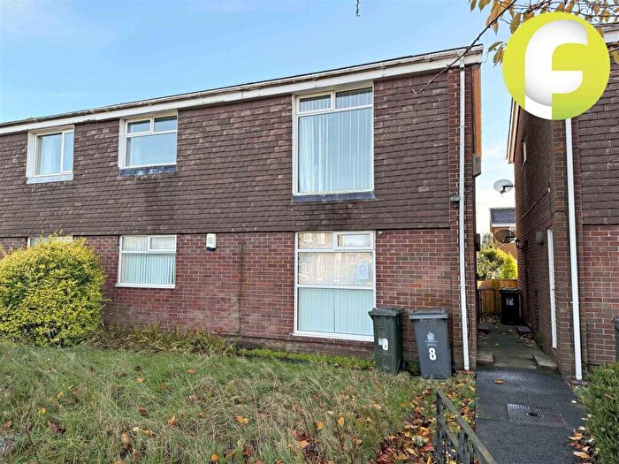 2 Bedroom Flat For Sale In Peebles Close, North Shields, Tyne And Wear, NE29