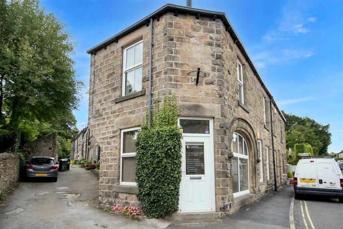 2 Bedroom Apartment For Sale In Bank House Row, Station Road, Hathersage, S32