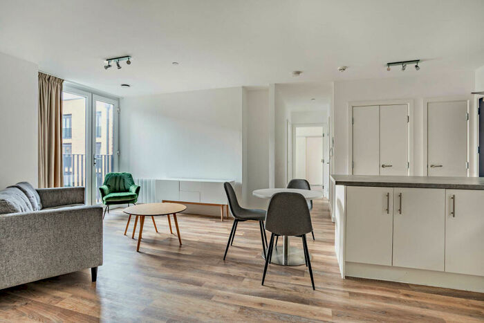 2 Bedroom Flat To Rent In The Wullcomb, Highcross Street, Leicester, LE1