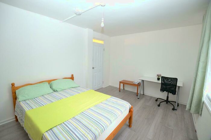 3 Bedroom Flat To Rent In Agar Grove, London, NW1