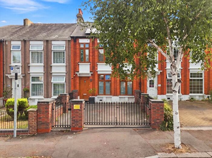 4 Bedroom Terraced House For Sale In Forest Drive East, Leytonstone, E11
