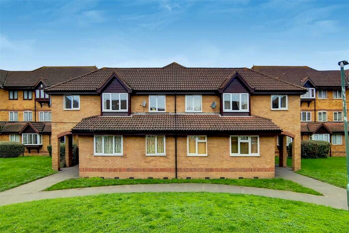 1 Bedroom Flat To Rent In Colombus Square, Erith, DA8