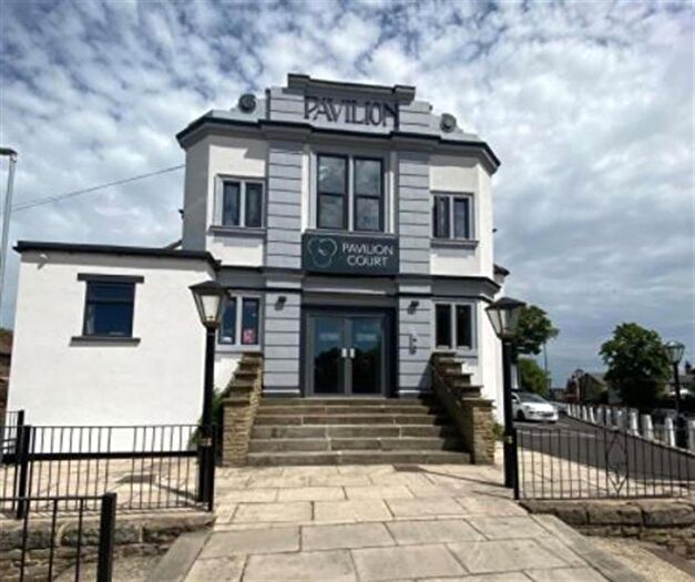2 Bedroom Flat To Rent In Pavilion Court, Stanningley Road, LS28