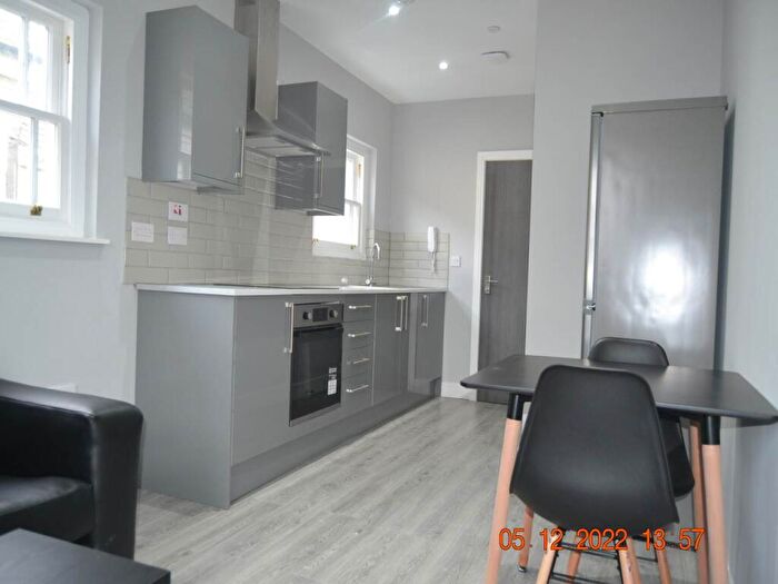 1 Bedroom Flat To Rent In Stow Hill, Newport, Newport, NP20