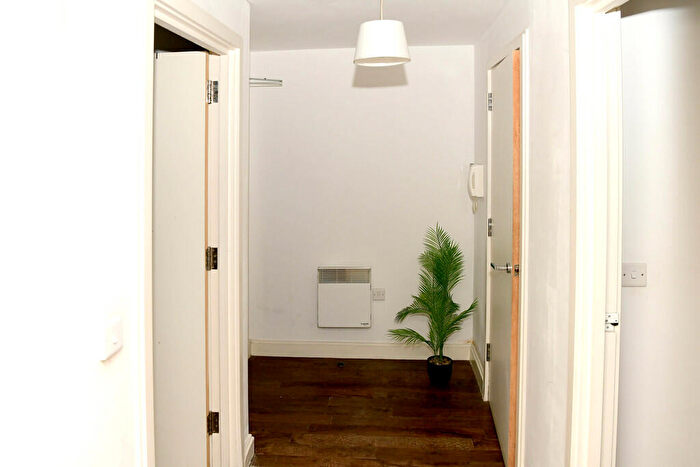 1 Bedroom Apartment To Rent In Southside, St. John's Walk, Birmingham, B5