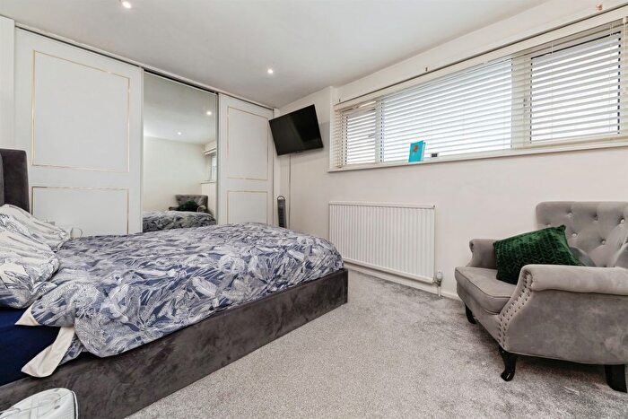 3 Bedroom Terraced House For Sale In Ferrier Road, Chells, Stevenage, SG2