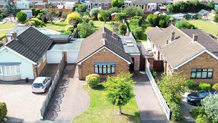 2 Bedroom Detached Bungalow For Sale In Georges Lane, Calverton, Nottingham, NG14