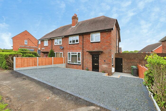 3 Bedroom Semi Detached House For Sale In Clent Avenue, Kidderminster, DY11
