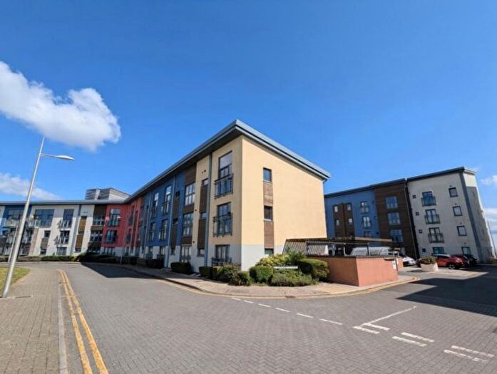 1 Bedroom Flat To Rent In St Margarets Court, Marina, Swansea., SA1