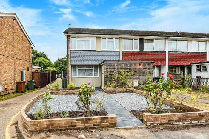 4 Bedroom End Of Terrace House To Rent In Guildford Park Avenue, GU2