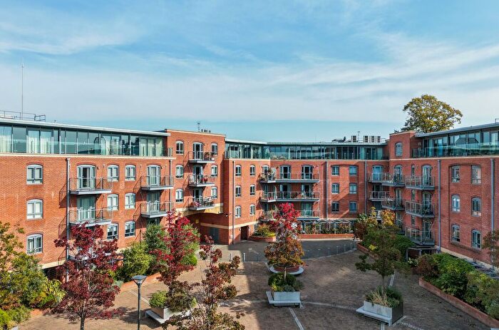 3 Bedroom Flat For Sale In Walton Well Road, Oxford, Oxfordshire, OX2