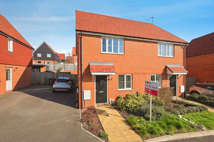 2 Bedroom Semi-Detached House For Sale In Stream Way, Hailsham, BN27