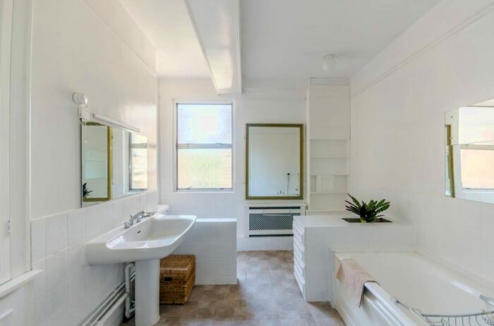 Studio To Rent In Wandsworth Bridge Road, Sands End, London, SW6