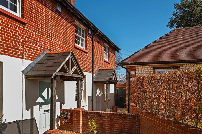 2 Bedroom End Of Terrace House For Sale In High Street, Durrington, SP4