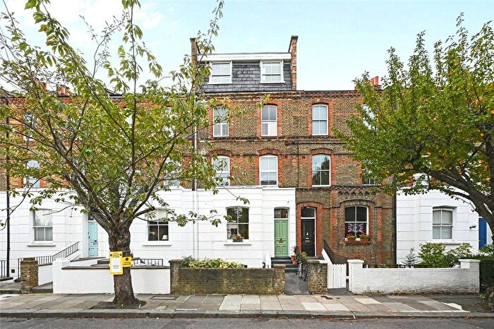 1 Bedroom Flat For Sale In Caithness Road, Brook Green, London, W14