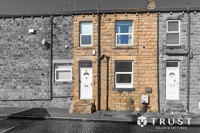 1 Bedroom Terraced House For Sale In Union Road, Liversedge, WF15
