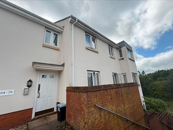 2 Bedroom Flat For Sale In Oakfields, Tiverton, EX16