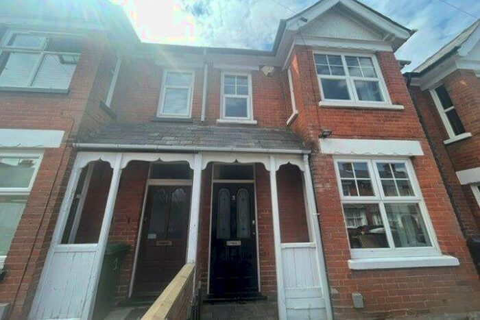 3 Bedroom Property To Rent In Alexandra Road, Basingstoke, RG21