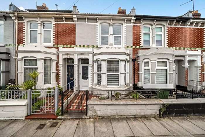 3 Bedroom Terraced House For Sale In Chasewater Avenue, Portsmouth, PO3