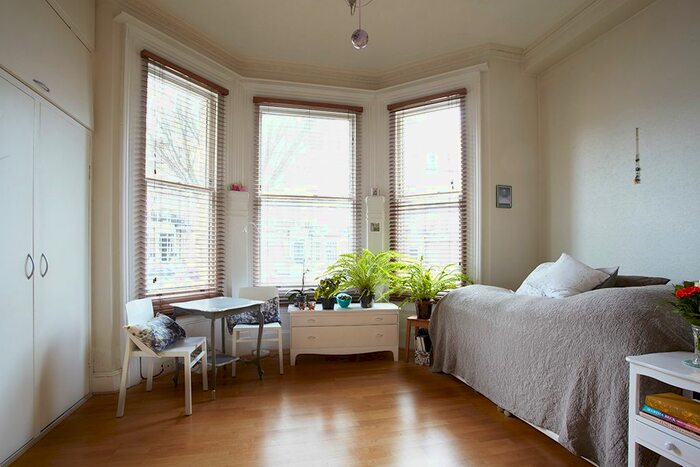 Studio To Rent In First Avenue, Hove, BN3