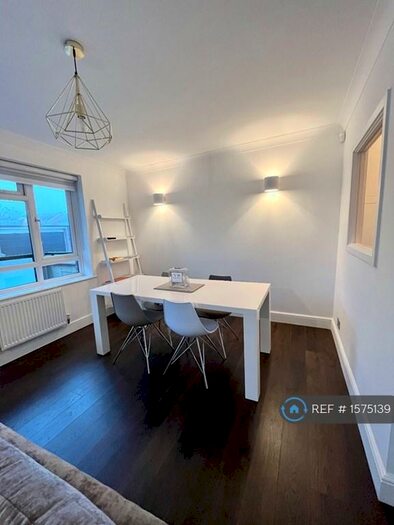 2 Bedroom Flat To Rent In Ashmead, London, N14