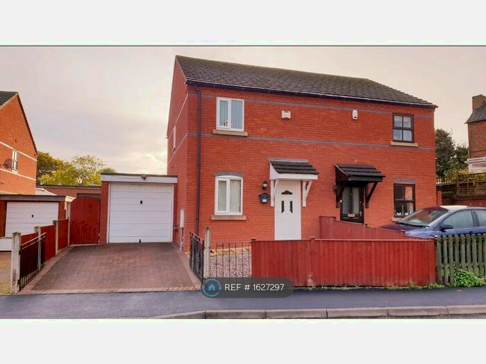 3 Bedroom Semi-Detached House To Rent In Regal Court, Hadley, Telford, TF1