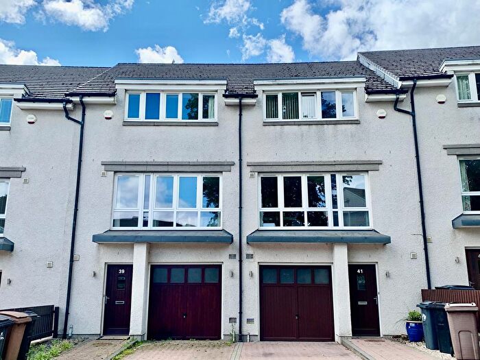 4 Bedroom Terraced House To Rent In Queens Crescent, Kepplestone, AB15