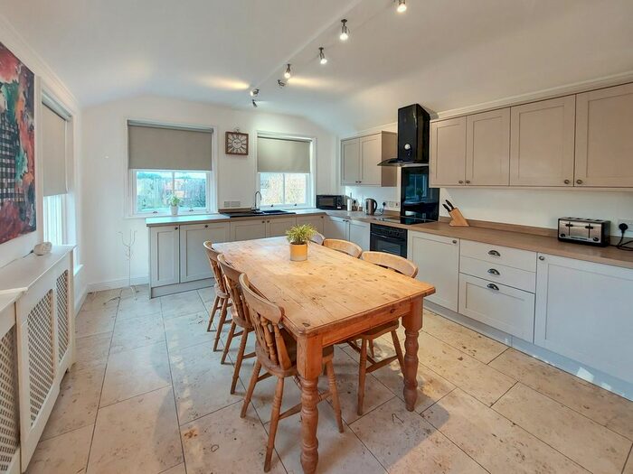 3 Bedroom Link Detached House To Rent In Park Street, Tunbridge Wells, TN2