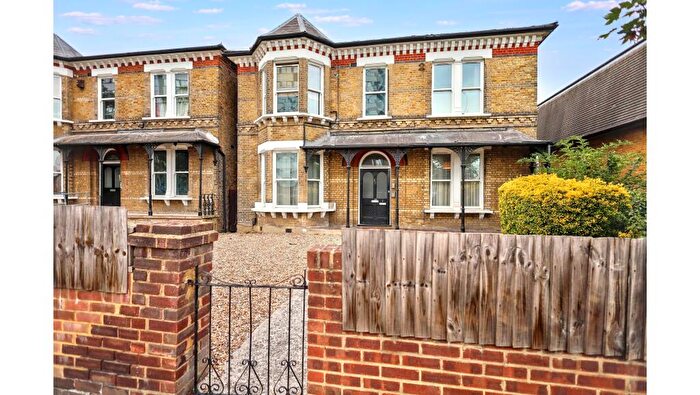 4 Bedroom Flat For Sale In Flat C, Croydon Road, Penge, London, SE20