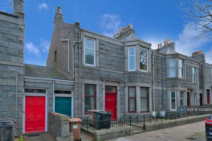 4 Bedroom End Of Terrace House To Rent In Hilton Street, Aberdeen, AB24