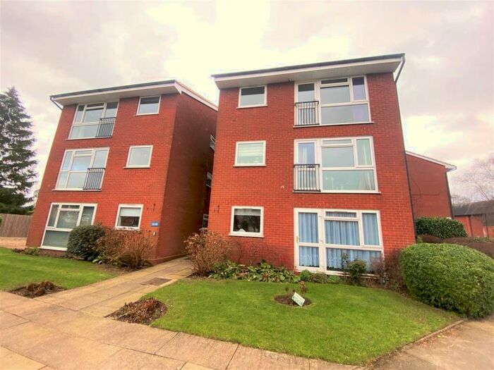 2 Bedroom Flat To Rent In Farnborough Court, Mere Green Road, Four Oaks, B75