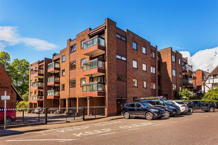 2 Bedroom Flat To Rent In Oakleigh Court, Station Road West, Oxted, RH8