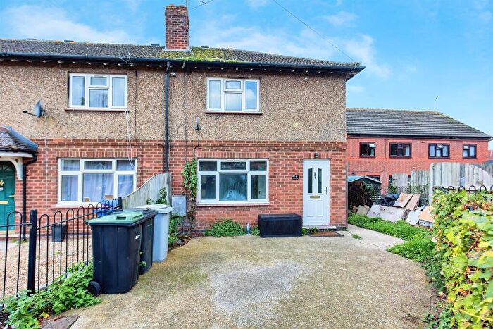 2 Bedroom End Of Terrace House For Sale In Rosewood Place, Kettering, NN16