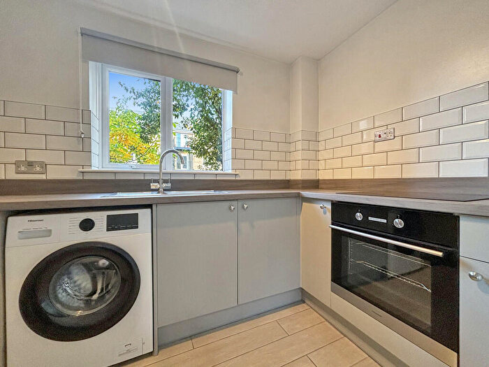 2 Bedroom Flat For Sale In Trinity Mews, Bury St Edmunds, IP33