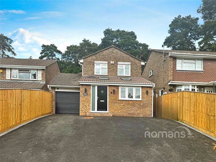 3 Bedroom Detached House For Sale In Harvard Road, Owlsmoor, Sandhurst, GU47