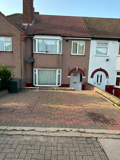 3 Bedroom Terraced House To Rent In Crest Road, London, NW2
