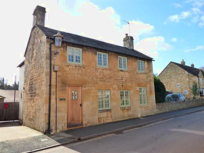 4 Bedroom Detached House To Rent In Park Road, Chipping Campden, GL55