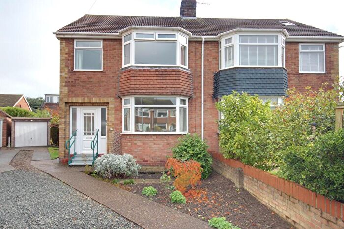 3 Bedroom Semi-Detached House For Sale In East Close, Beverley, HU17