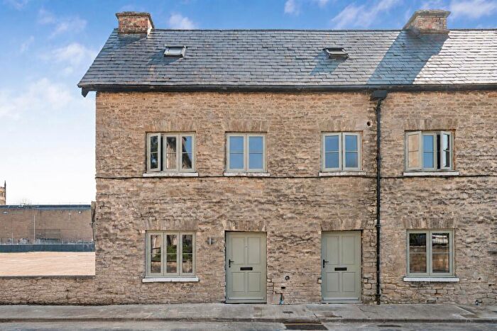 2 Bedroom Semi Detached House For Sale In Sheep Street, Cirencester, Gloucestershire, GL7