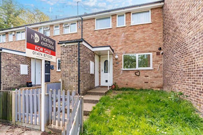 3 Bedroom Terraced House For Sale In Porchester Close, Hartley, Longfield, DA3