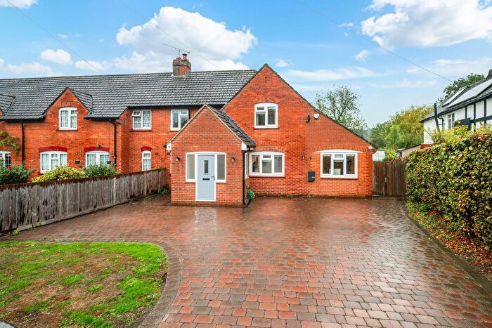 3 Bedroom End Terrace House For Sale In Granville Road, Oxted, RH8