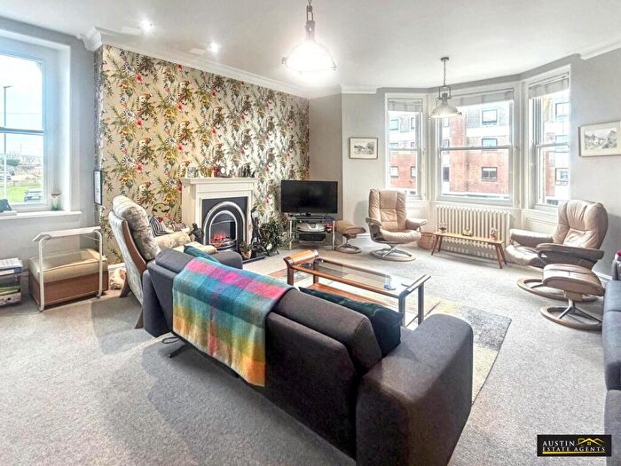 2 Bedroom Flat For Sale In Greenhill, Weymouth, Dorset, DT4
