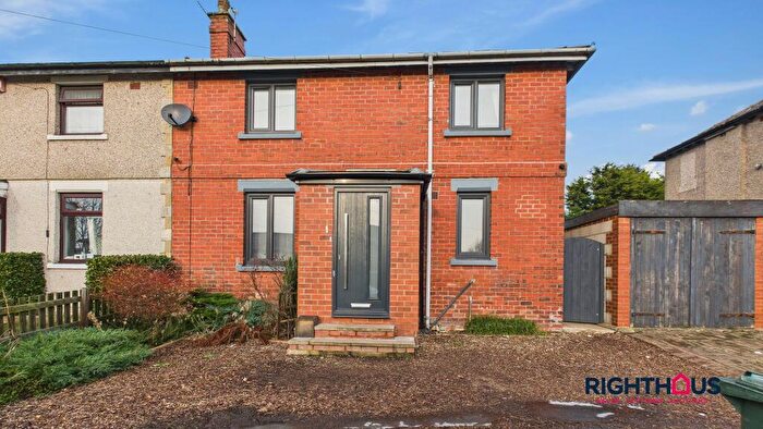 3 Bedroom End Of Terrace House For Sale In Dawson Avenue, Bradford, BD6