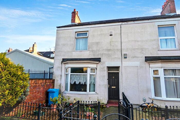 2 Bedroom Semi-Detached House For Sale In Westmeath Avenue, Albemarle Street, Hull, HU3