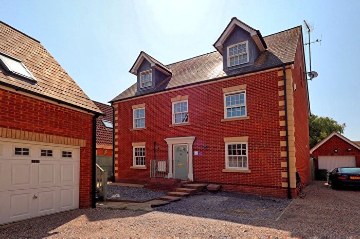 6 Bedroom Detached House For Sale In Mayland Quay, Mayland, CM3
