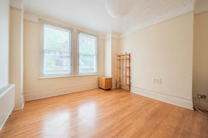 6 Bedroom Semi-Detached House To Rent In Croxted Road, Herne Hill, London, SE24