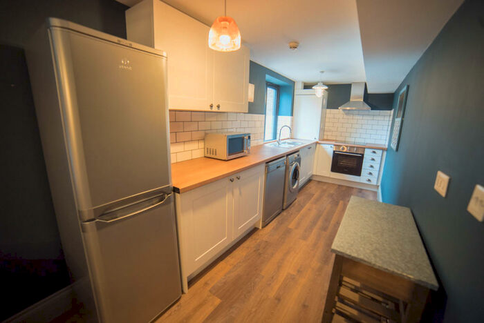 4 Bedroom Apartment To Rent In Apartment, Mary Morris House, Shire Oak Road, LS6
