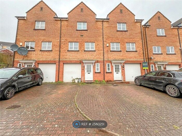 4 Bedroom Terraced House To Rent In Blue Falcon Road, Bristol, BS15